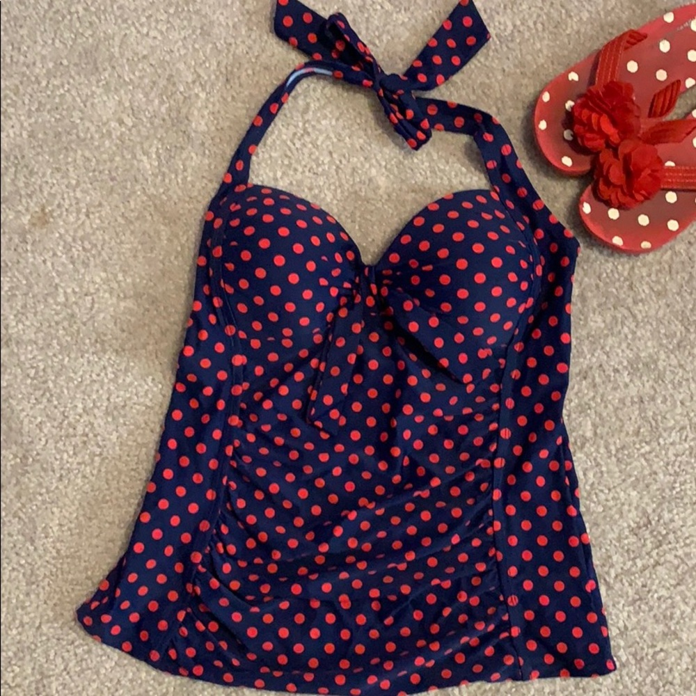 Polka dot swim tank